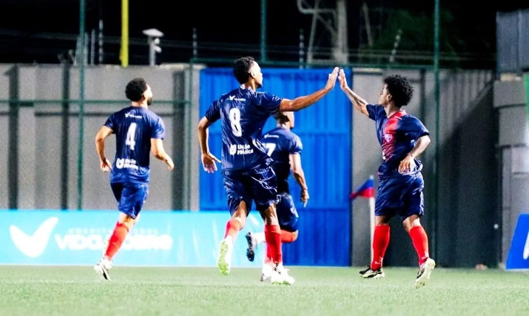 Baianão Série B: Bahia de Feira goleia e lidera após 1ª rodada