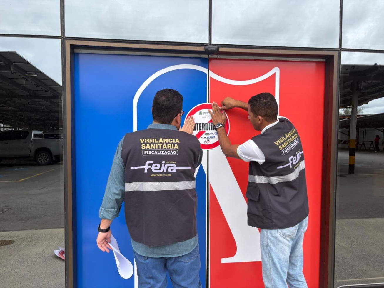 Ação conjunta interdita distribuidora de cosméticos no bairro SIM após denúncia