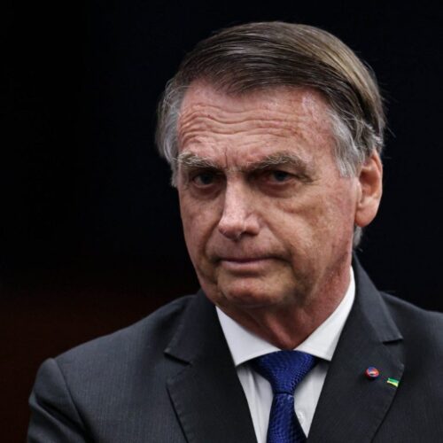 Defesa diz que Bolsonaro não cometeu falta grave e solicita prorrogação da prisão domiciliar