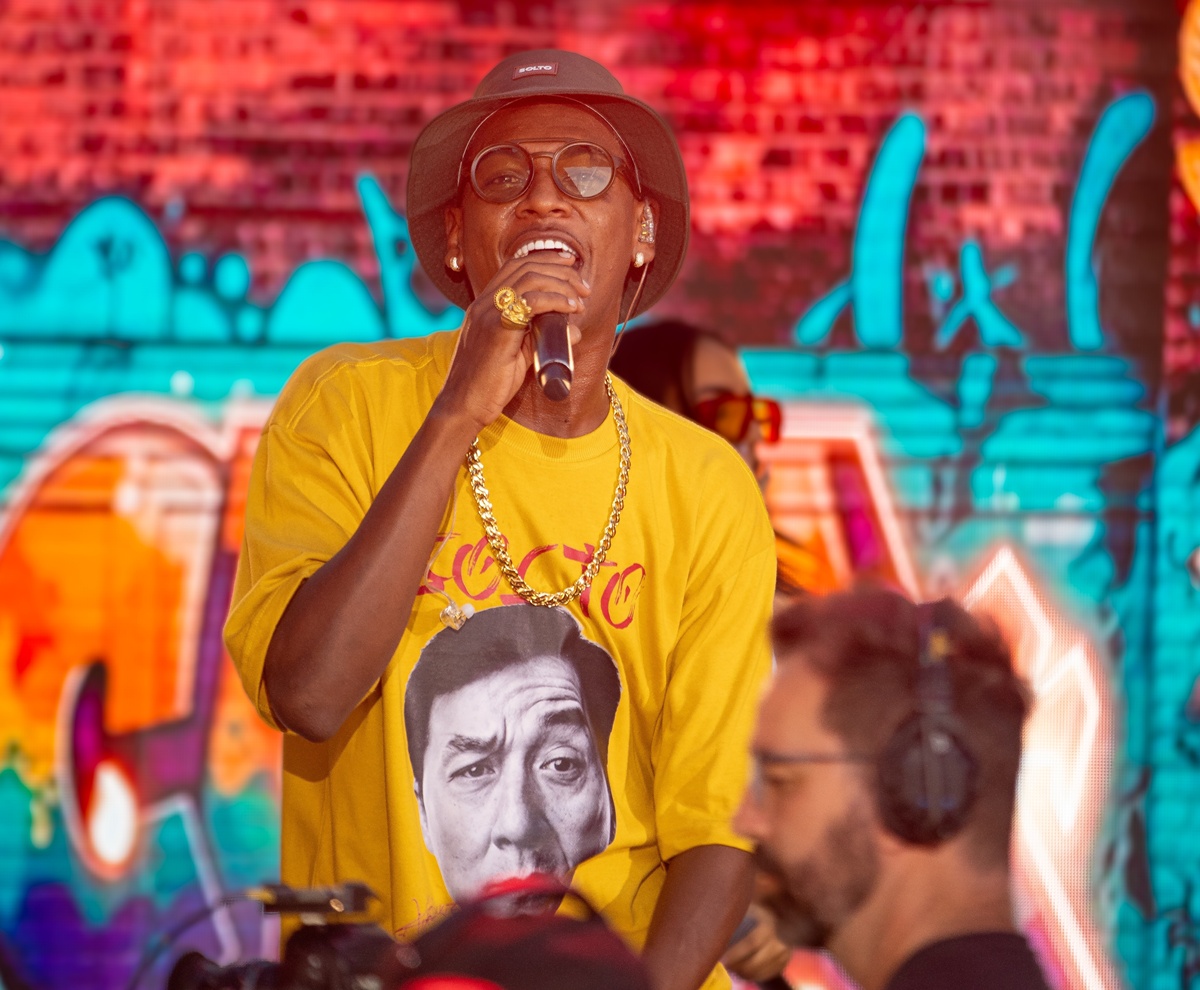 O Caça reúne multidão e reafirma força durante Lavagem de Brotas, em Irará