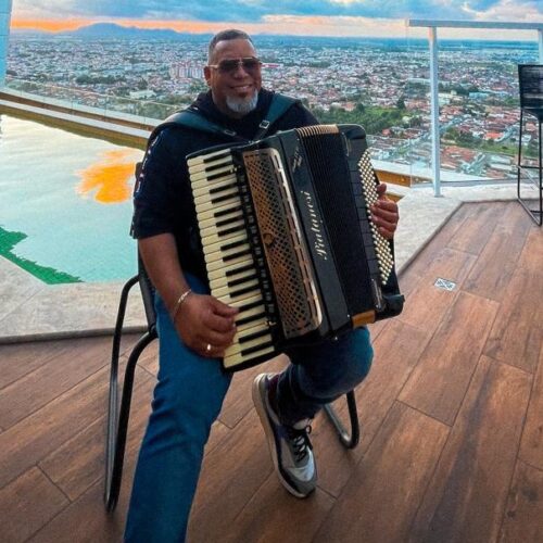 Dr. Ed Forrozeiro lança “Meu Espelho” e reafirma sua ligação com o forró pé-de-serra