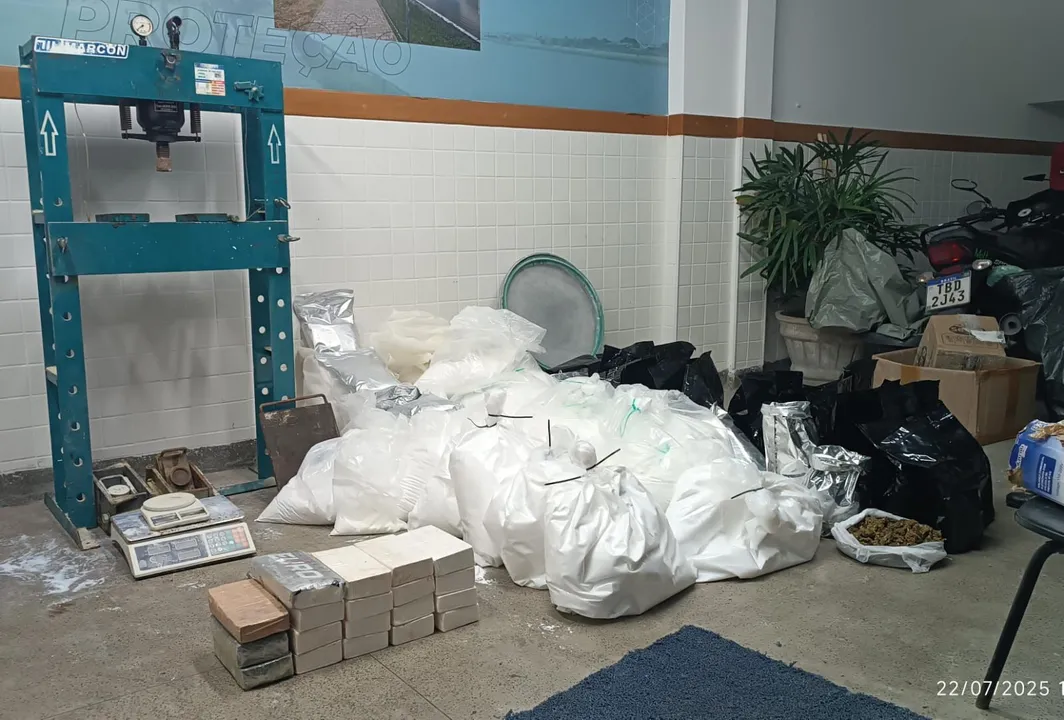 Seis fábricas de drogas são fechadas na Bahia