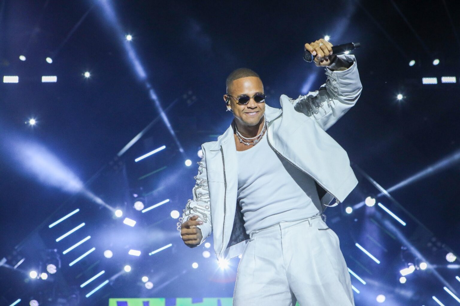 Novembro Salvador Capital Afro: Léo Santana celebra 20 anos de carreira com show gratuito no Comércio no Dia da Consciência Negra