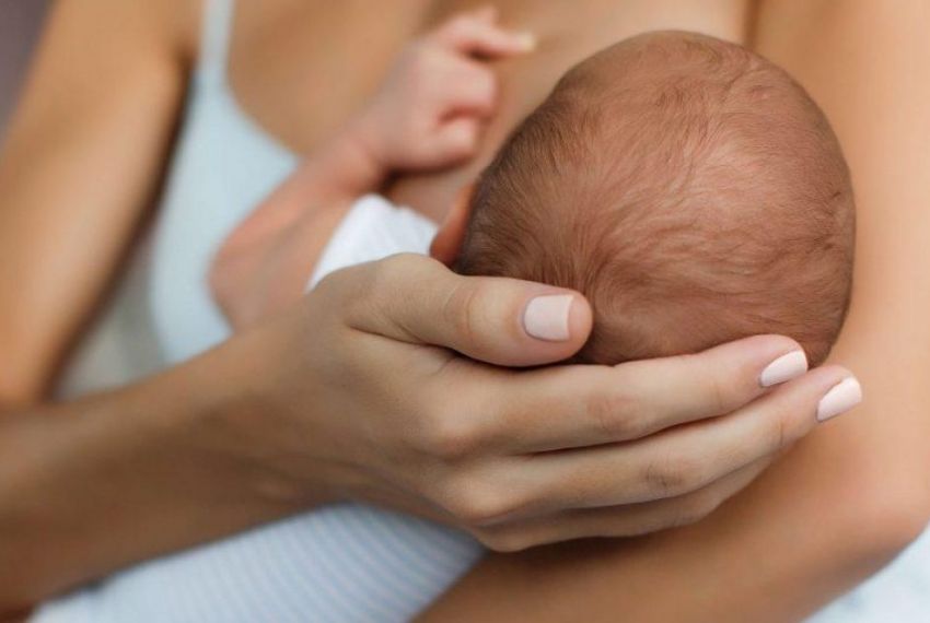 Brasil elimina transmissão do HIV da mãe para o bebê e reduz taxa de mortalidade, diz ministério