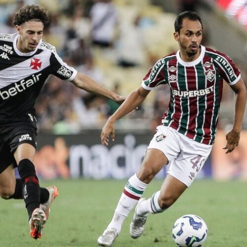 Vasco vira nos acréscimos e abre vantagem sobre o Fluminense na semi da Copa do Brasil