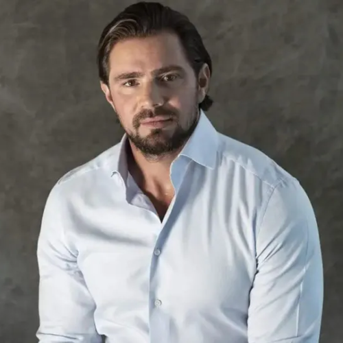 Relação de Vorcaro com políticos arrasta nomes de direita e esquerda para escândalo