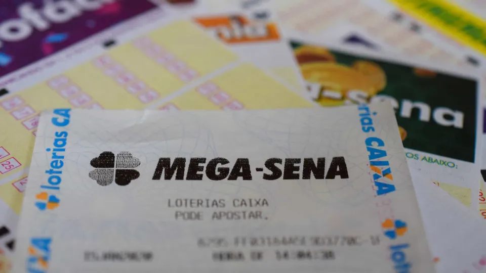 Mega-Sena acumula e prêmio vai a R$ 160 milhões