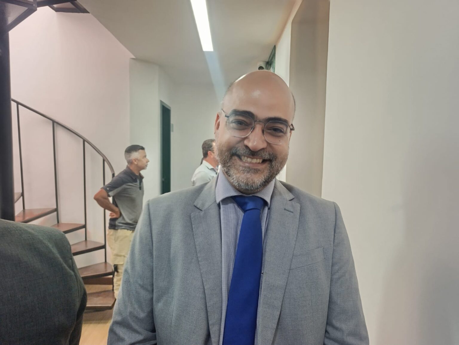 Projeto sobre alimentação escolar enfrenta entraves na Câmara de Feira de Santana