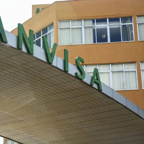 Anvisa proíbe 52 lotes de suplemento alimentar por risco de contaminação