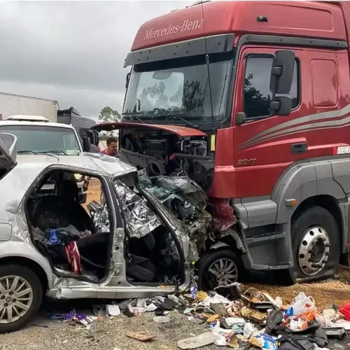 Seis pessoas de família da Bahia morrem em acidente na BR-251