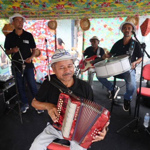 Arraiá do Feiraguay movimenta comércio e reforça clima junino em Feira de Santana