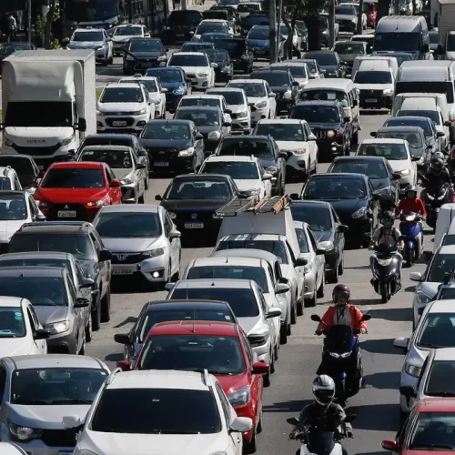 Movimento nas rodovias da Bahia deve chegar a 600 mil veículos no feriado de Corpus Christi