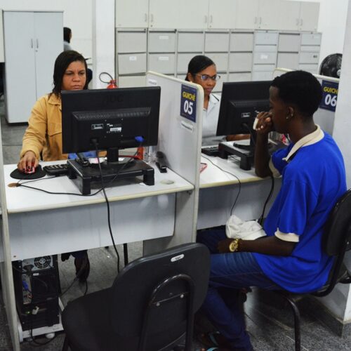 138 vagas de emprego abertas nesta sexta-feira em Feira de Santana