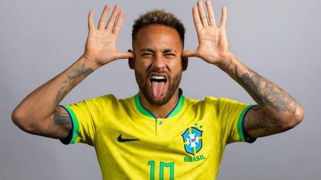 Neymar fará exame para voltar a campo semana que vem, diz Ancelotti