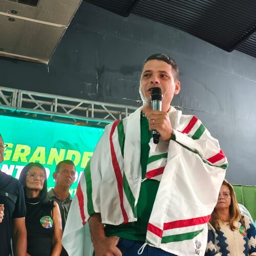 Thiago Gileno, pré-candidato a deputado estadual, reúne multidão em grande encontro em Feira de Santana