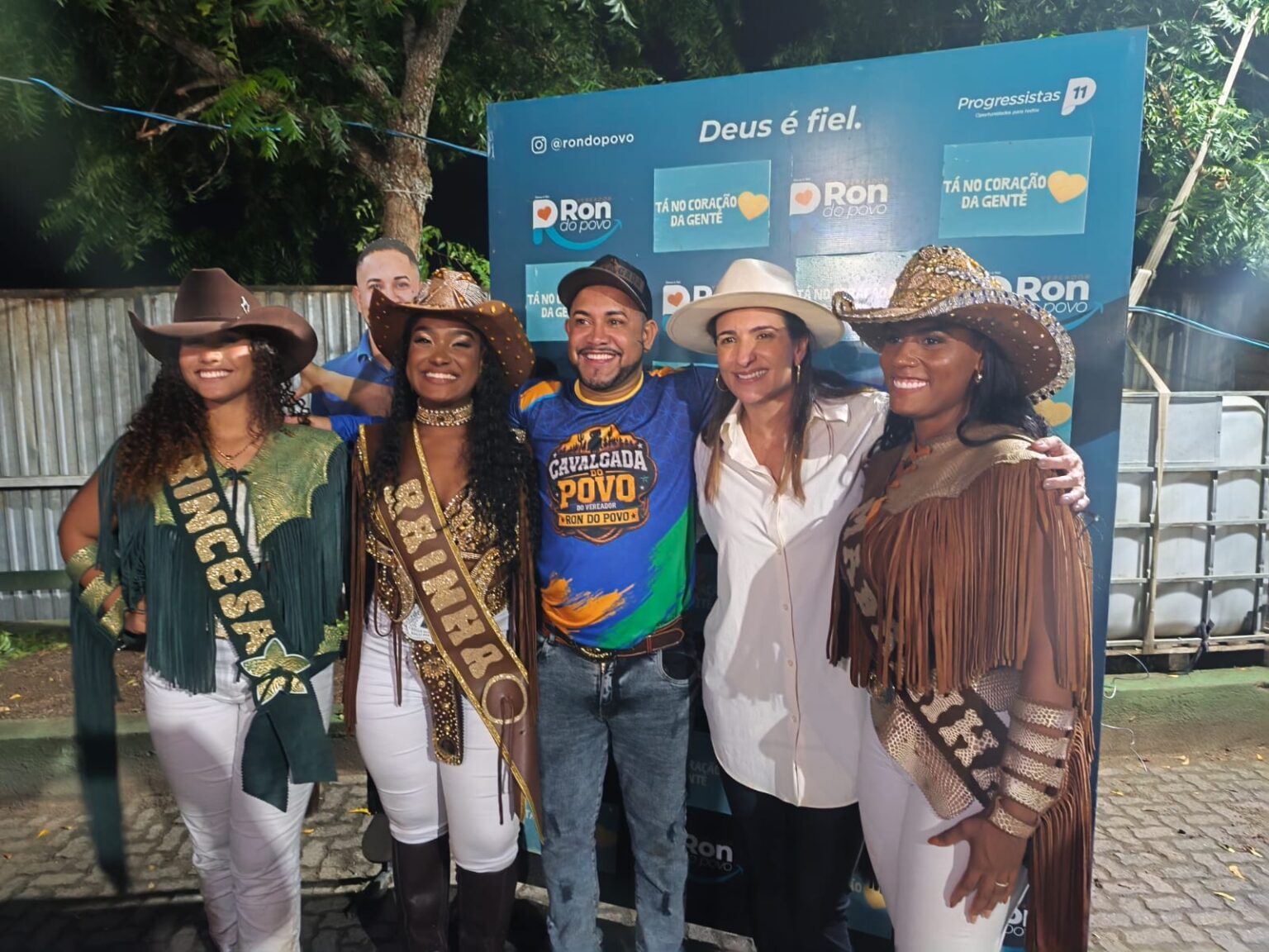 Cavalgada do Povo é um sucesso e Roberta Roma ressalta parceria com Ron do Povo rumo a ALBA