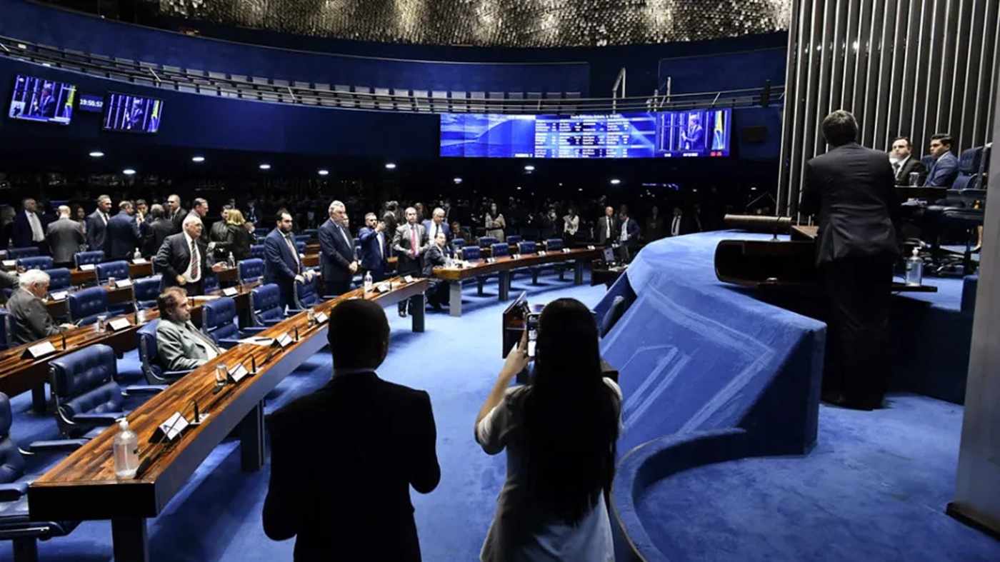 Empresários atacam PEC 6×1 no Senado; sindicatos e governo defendem